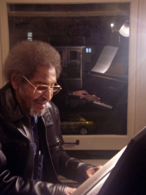 Bobby Sharp at the piano on his 84th birthday. (Photo: Kriss Mikkelson, posted at the website of vocalist Clara Bellino, www.clarabellino.com)