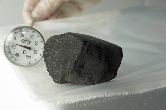 11-tagish-lake-meteorite11