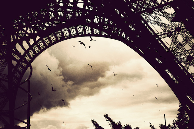 Under the sky of Paris flies a song…