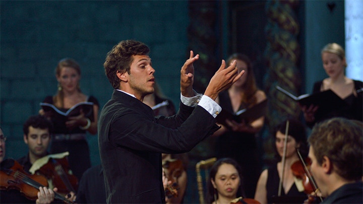 Raphaël Pichon conducts Ensemble Pygmalion in Bach’s Saint Mathew Passion on medici.tv, 2016