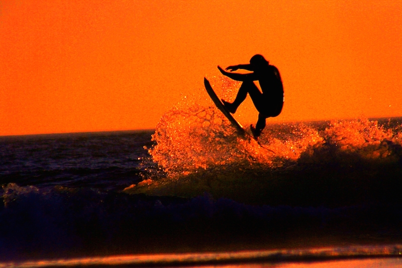 sunset-surfer