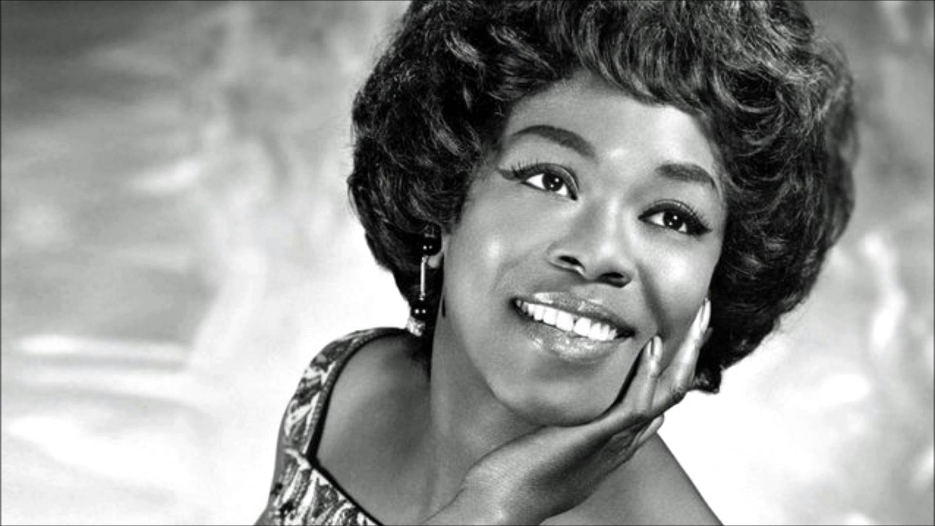 Sarah Vaughan: The music carries the day…