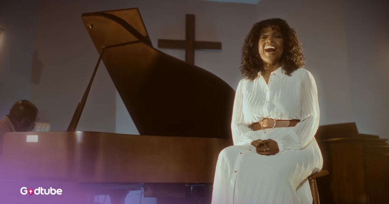 CeCe Winans